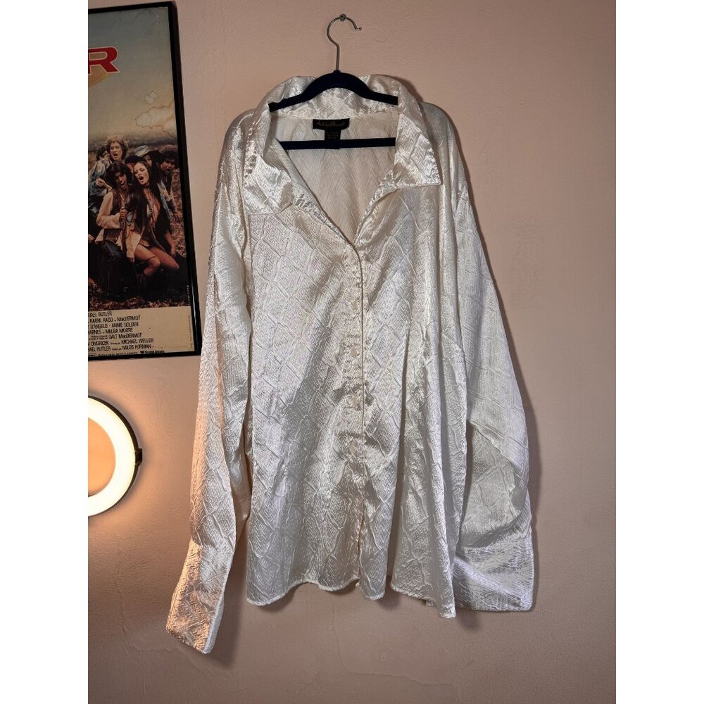 Vintage Ashley Stewart Women White Silky Embossed Button Up Blouse Size 24
